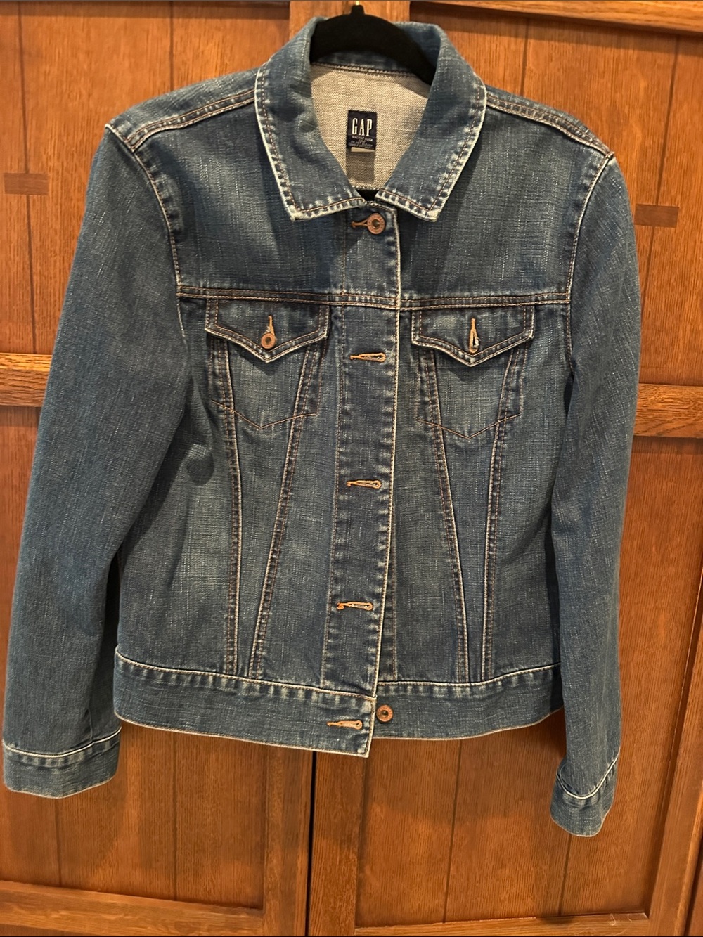 GAP Medium Blue Classic Denim Trucker Jacket